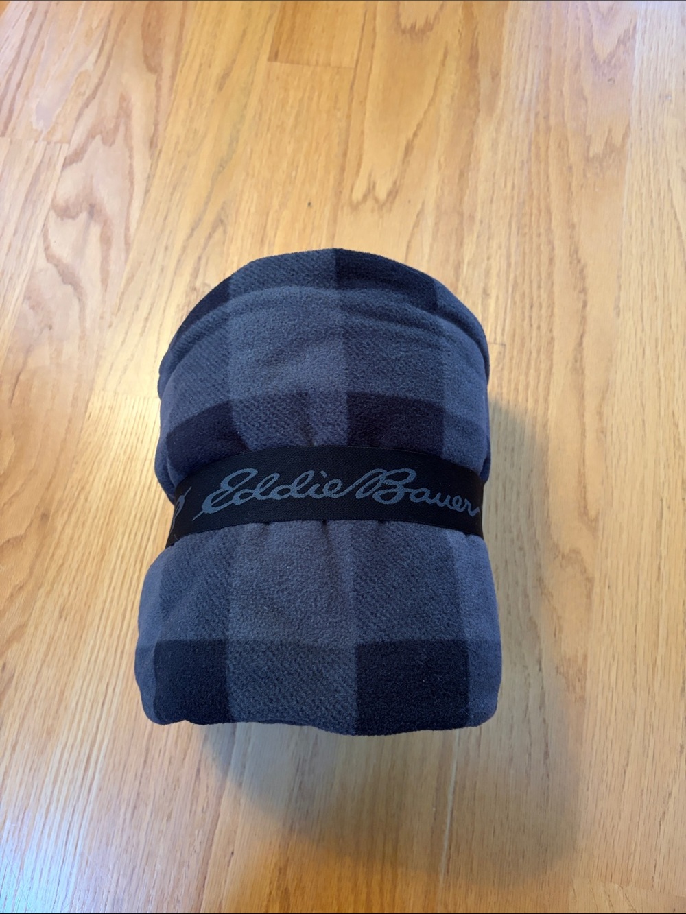 Eddie Bauer Quest Fleece Throw NWT black/gray buffalo check